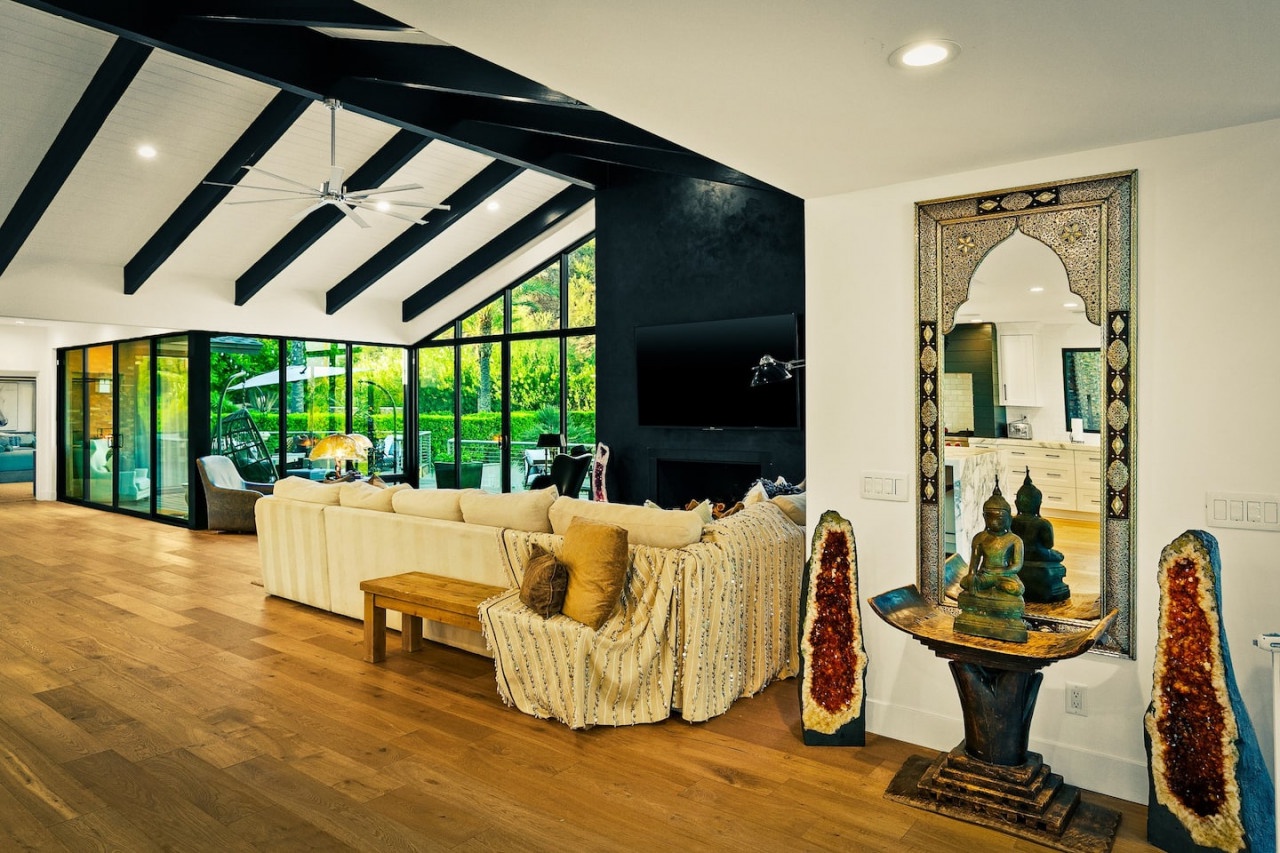 15204-195434-t0A6jxJsKZMPqoOQSnjwxf4RR81lQFODDgVirgoSpSw-650498114852d