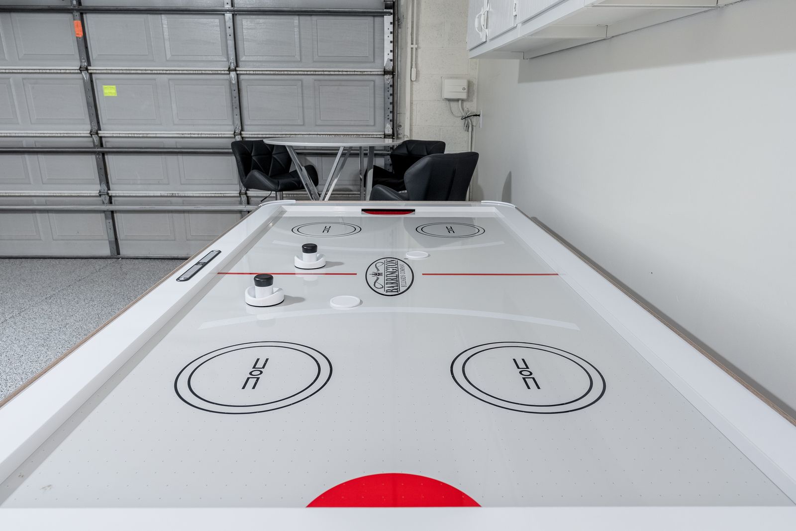 Challenge your travel companions to friendly air hockey matches in this dedicated game space, complete with scoring paddles and a full-size tournament table.