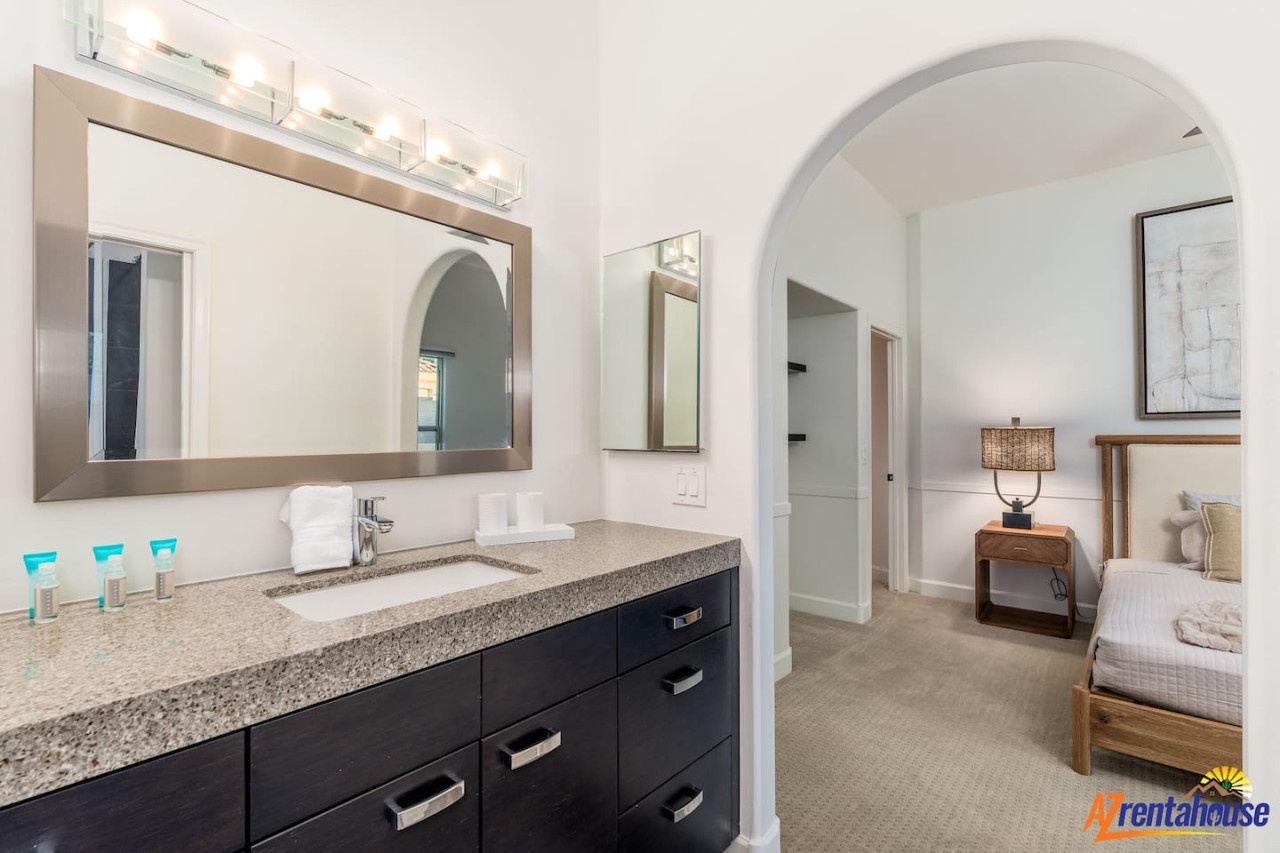 15204-296143-sSqSi3DLmZv--a---hIf1PlXX5hpC6WKTnrKE0UpgC-ow-66b8f99944583