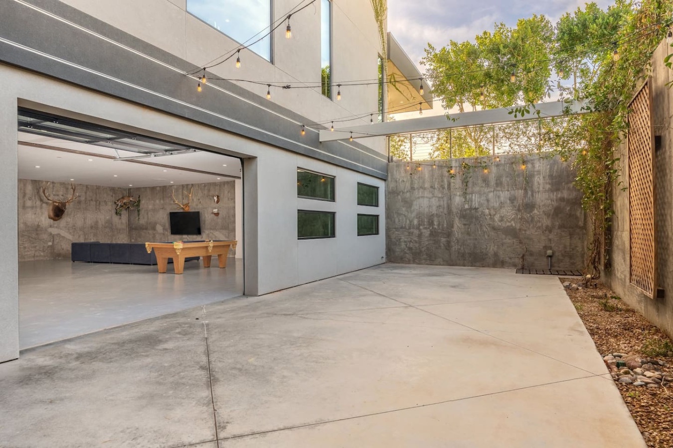 15204-357329-9buxUiSkE7oVdv7glCHkYWTi5DVrJCklWha9QmJSU7w-67a227aba83fd