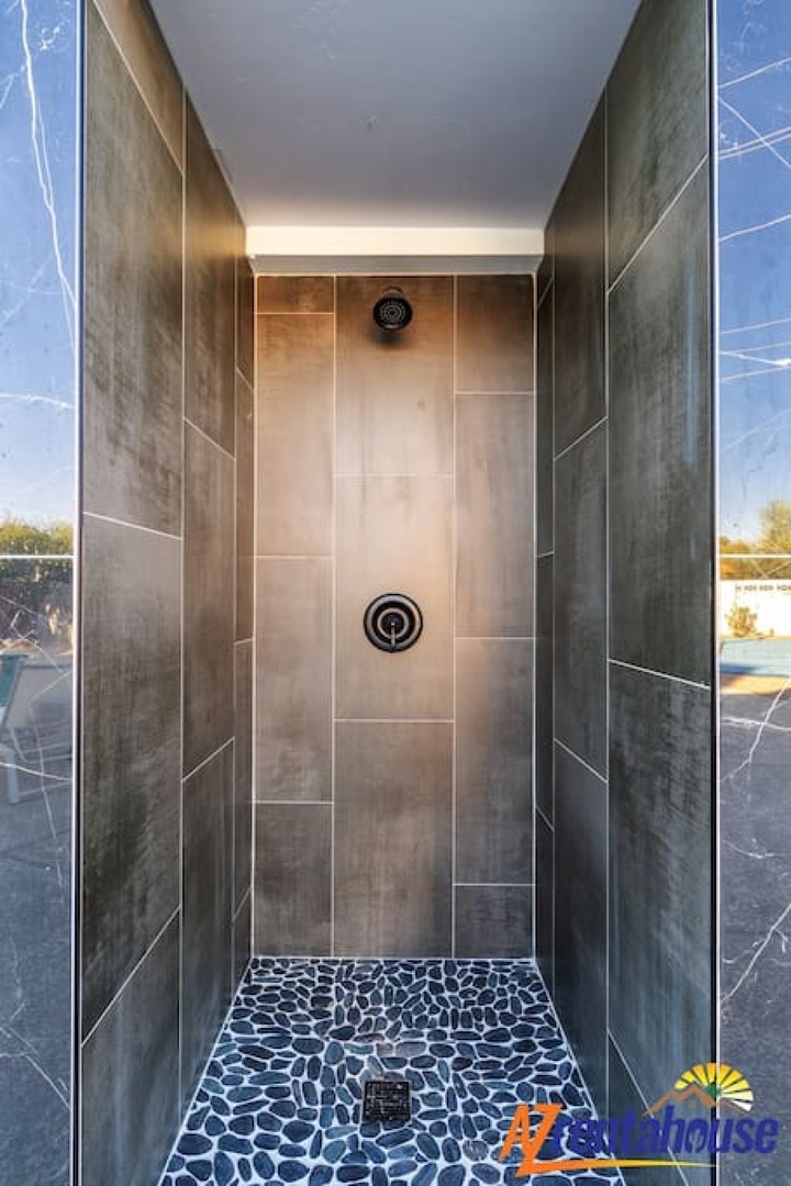 15204-204881-z-Fnb0Pim7IphlES5qz4yv2Vya5yM1m9BqdJoKaZIoU-65306f34ae2c3