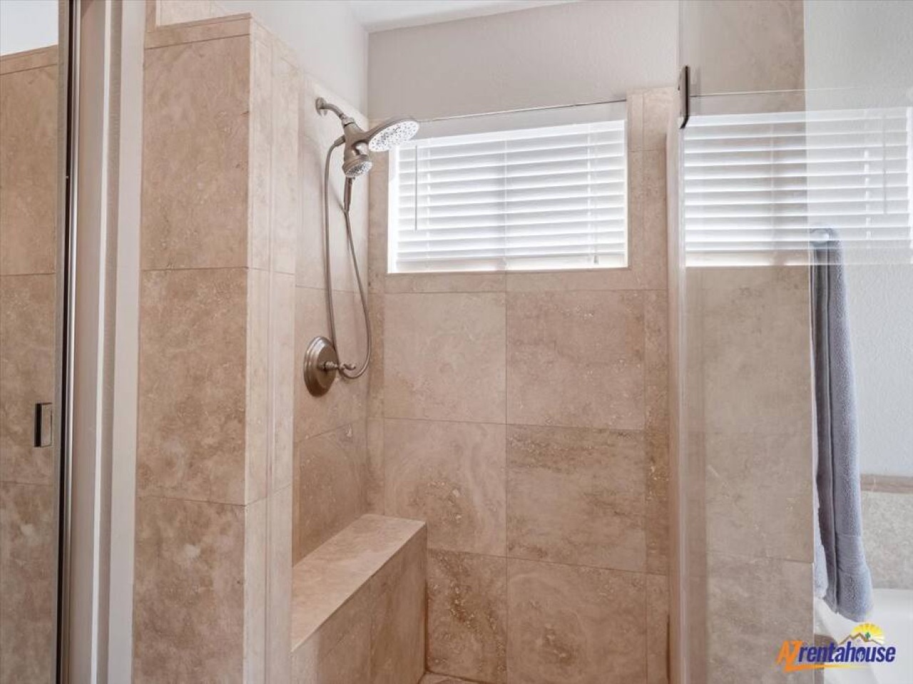 15204-204891-7FH-1vB7KciN2zc2Dngj--7A4N77hiO-PCxATnu4aU3U-653071d488079