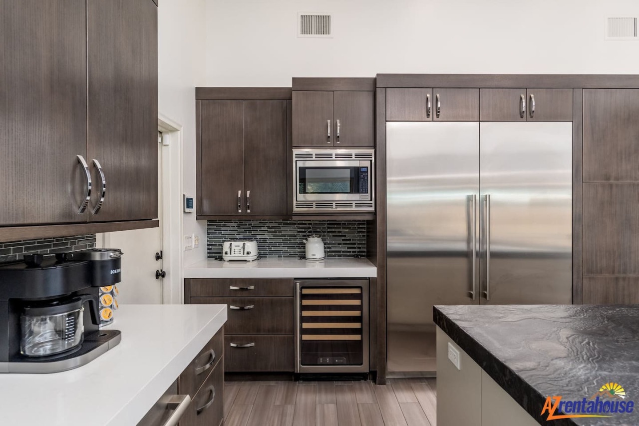 15204-296143-1whzRBmUwuBx46vA7oTB--0ig8YbpavNrTKEAE3a7j10-66c163fd1764e