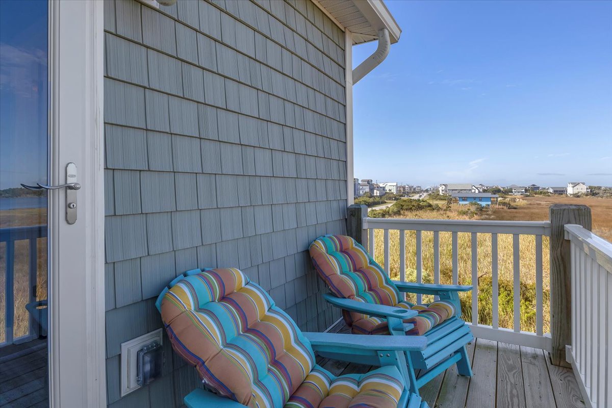 Soundside Balcony - 2nd Floor