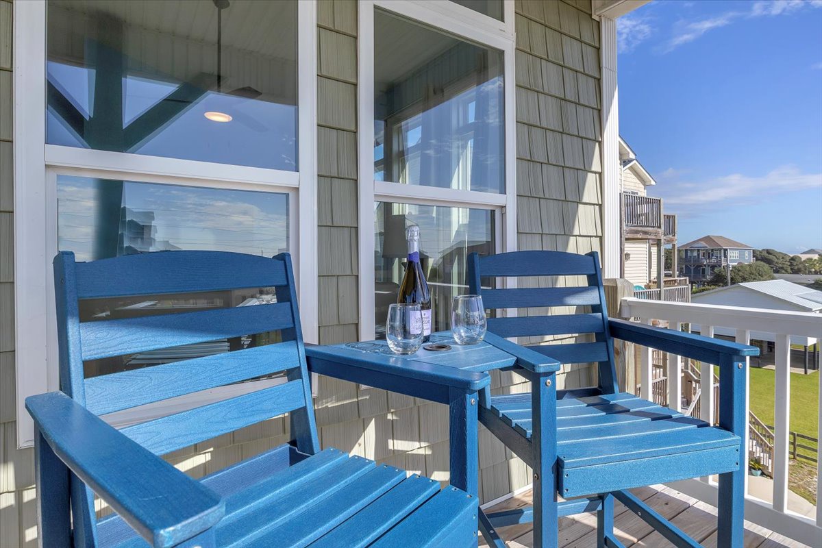 Relax and Enjoy the Moment - 2nd Floor