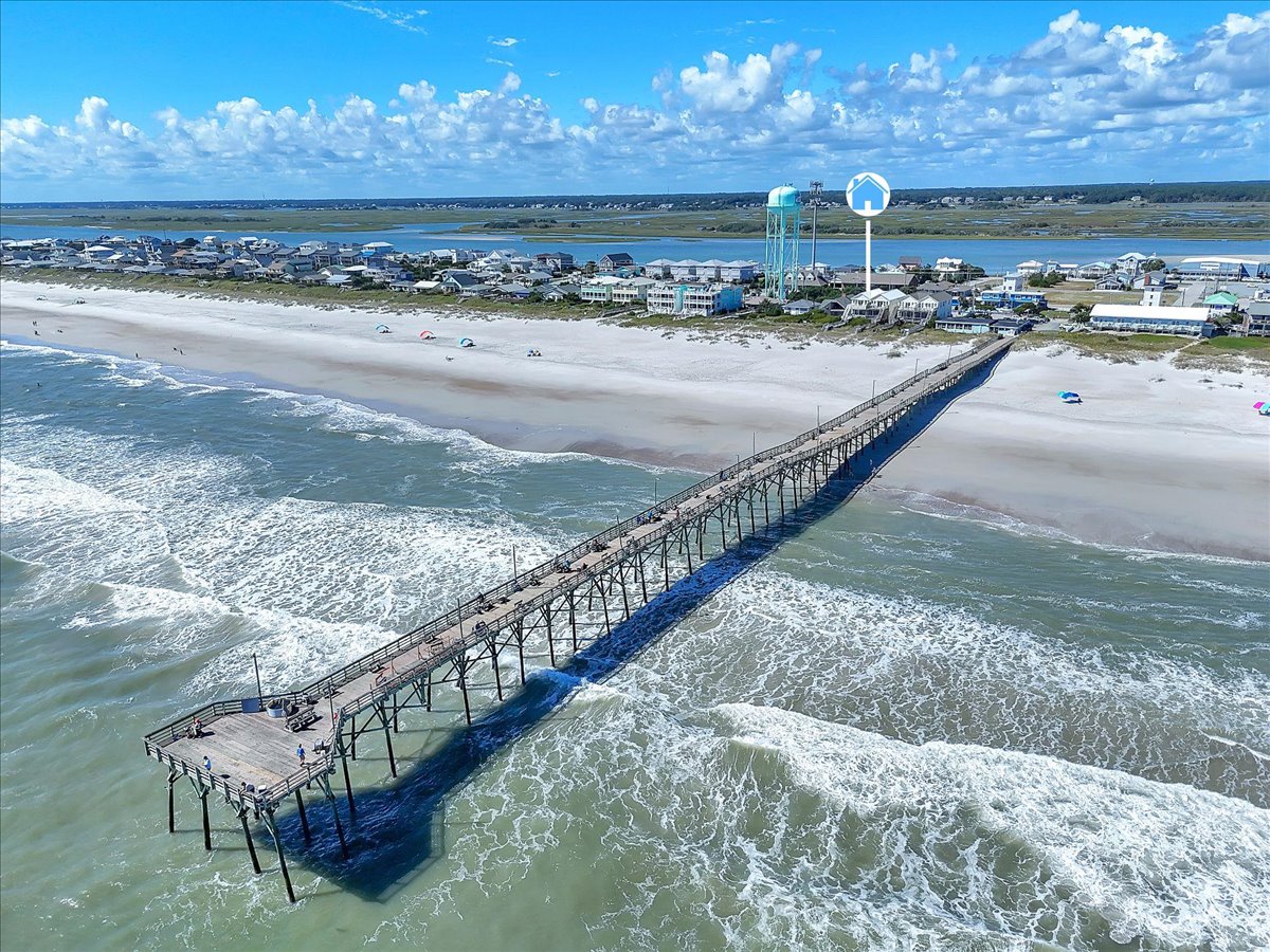 The Jolly Roger Fishing Pier Just Steps Away