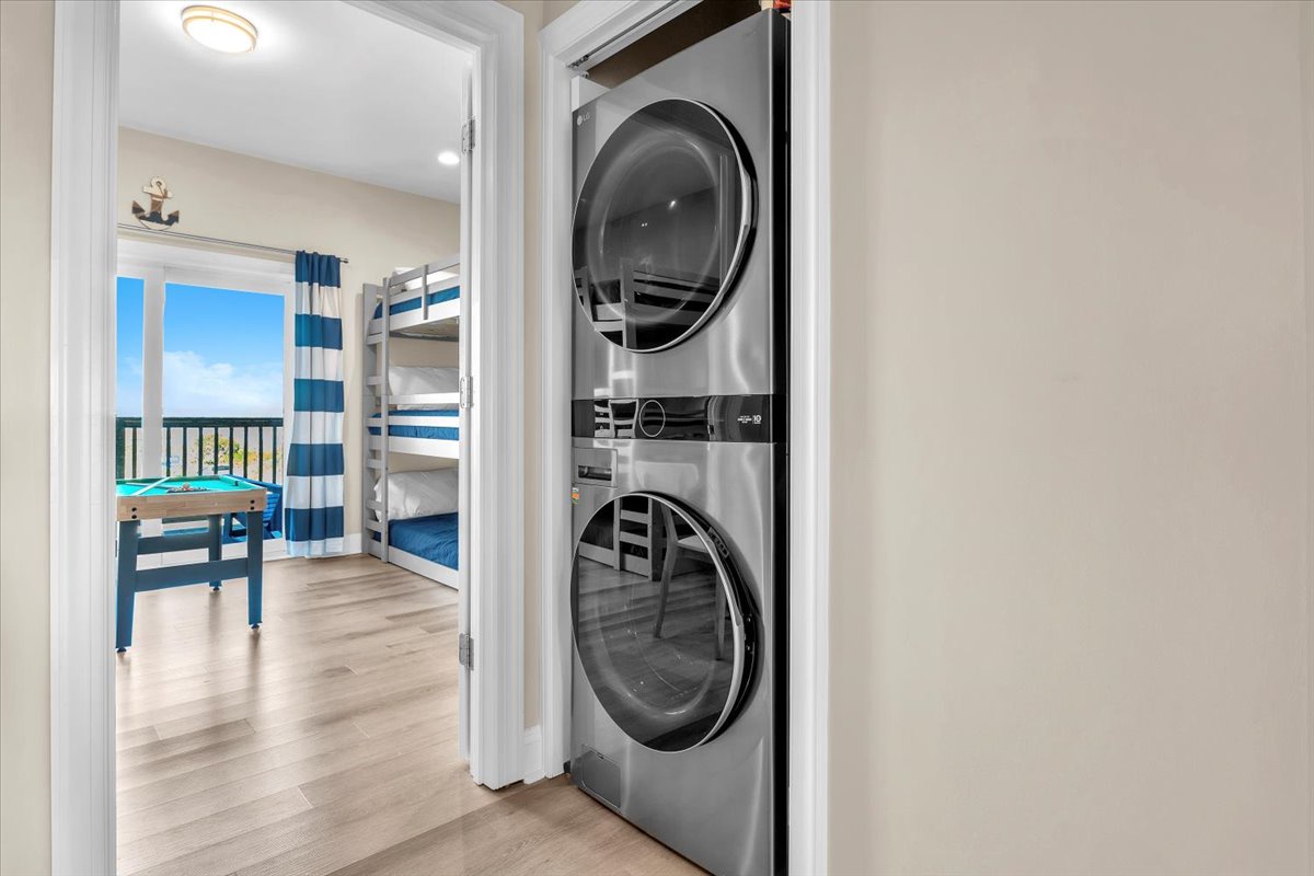 Your in-unit washer and dryer make extended stays effortless—fresh clothes whenever you need them, no shared facilities required.