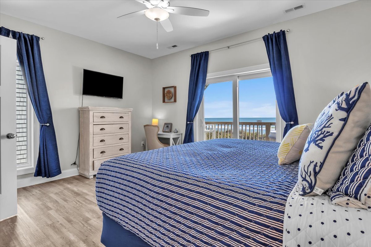 Bedroom 1 (king) with Desk First Level