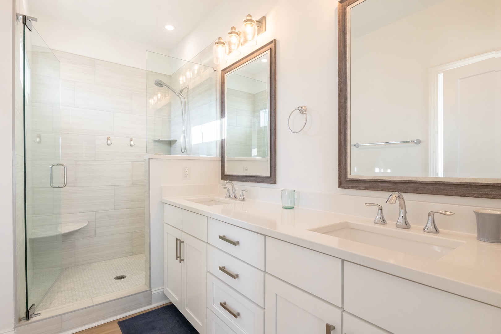 Bedroom 1 Ensuite Full Bathroom - 1st Level