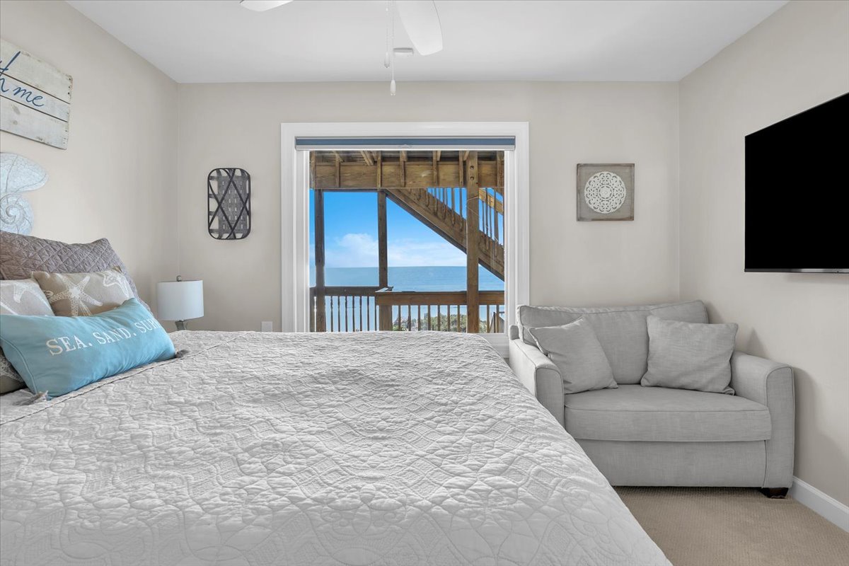 Bedroom 3: King with Single Sleeper - 1st Level