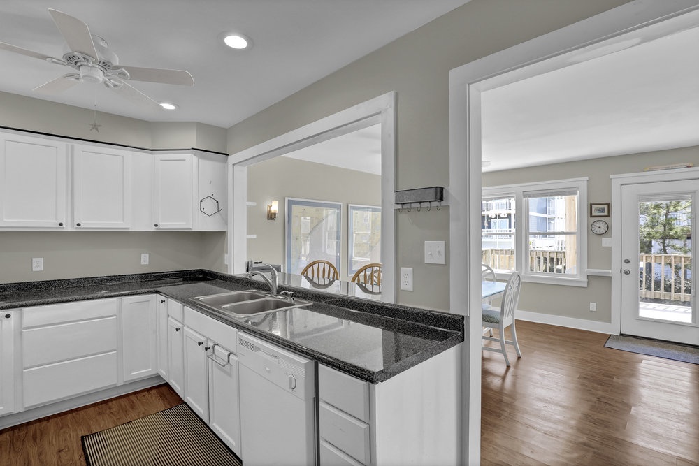 Well Equipped Kitchen - 1st Level