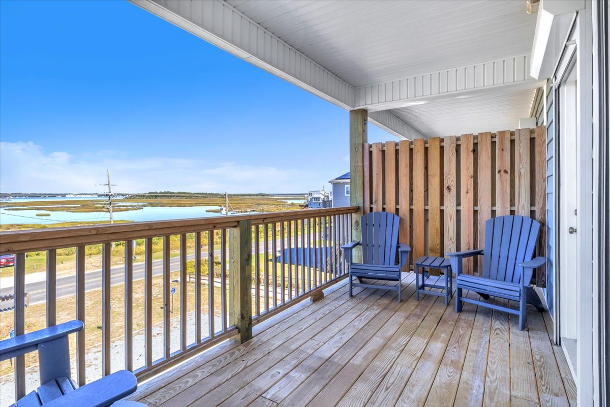 Soundside Balcony View Second Floor