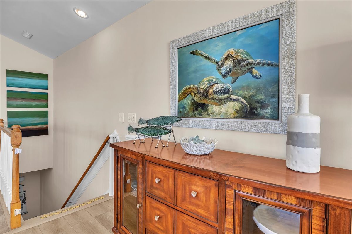 Living Area - 2nd Level