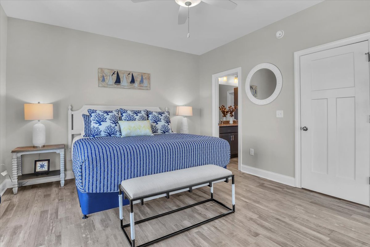 Bedroom 1 (king) with Ensuite First Level