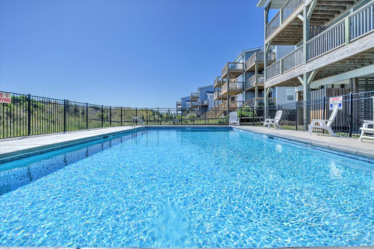 Sparkling Private Community Pool