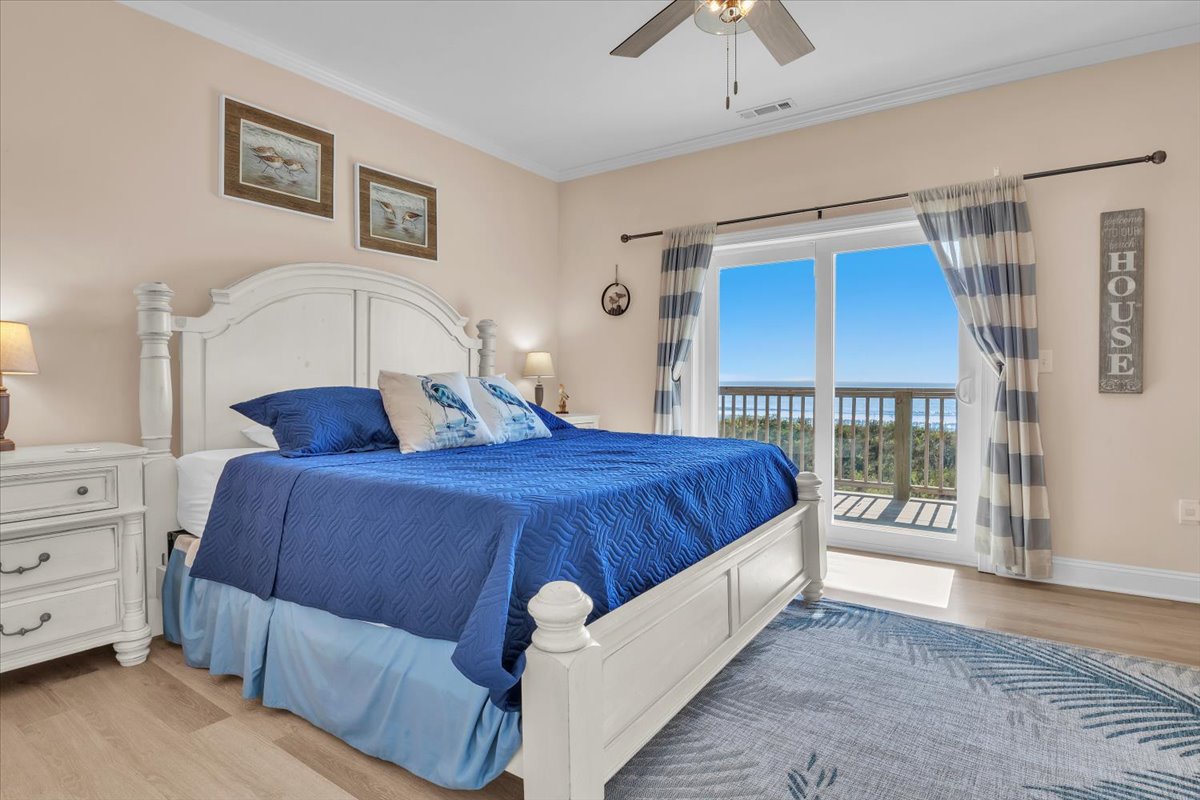 Bedroom 1 (king) with Beachfront Balcony and Ensuite