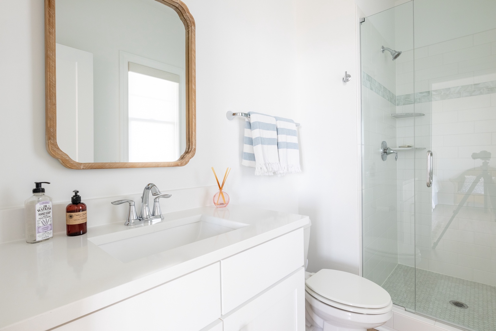 Bedroom 2 King Ensuite Bathroom - 1st Level