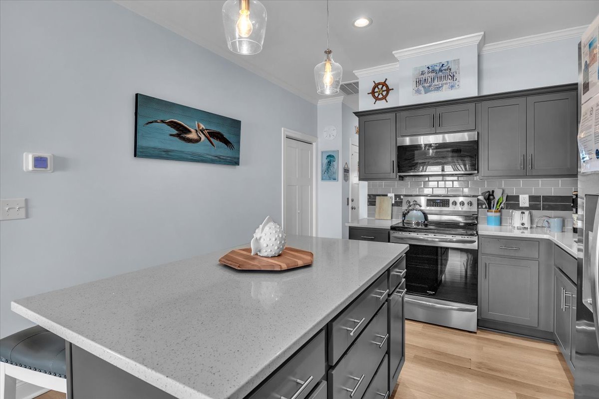 Central Quartz Island