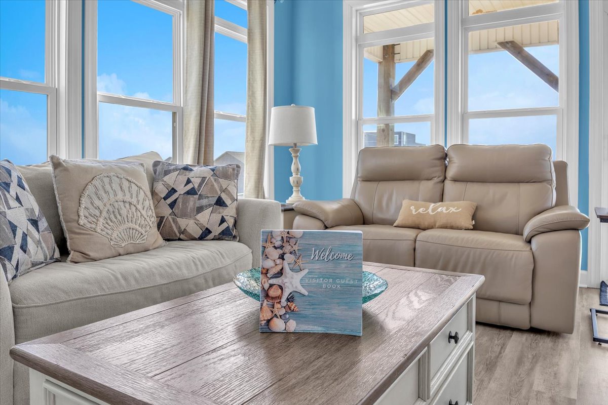 Coffee Table Converts to a Laptop Desk - 2nd Floor