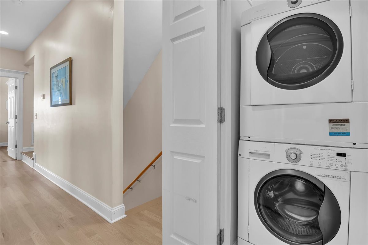Full Size Washer and Dryer - 1st Level