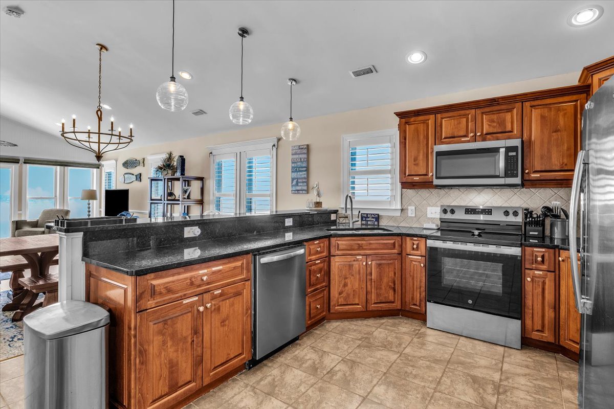 Kitchen Granite Countertops - 2nd Level