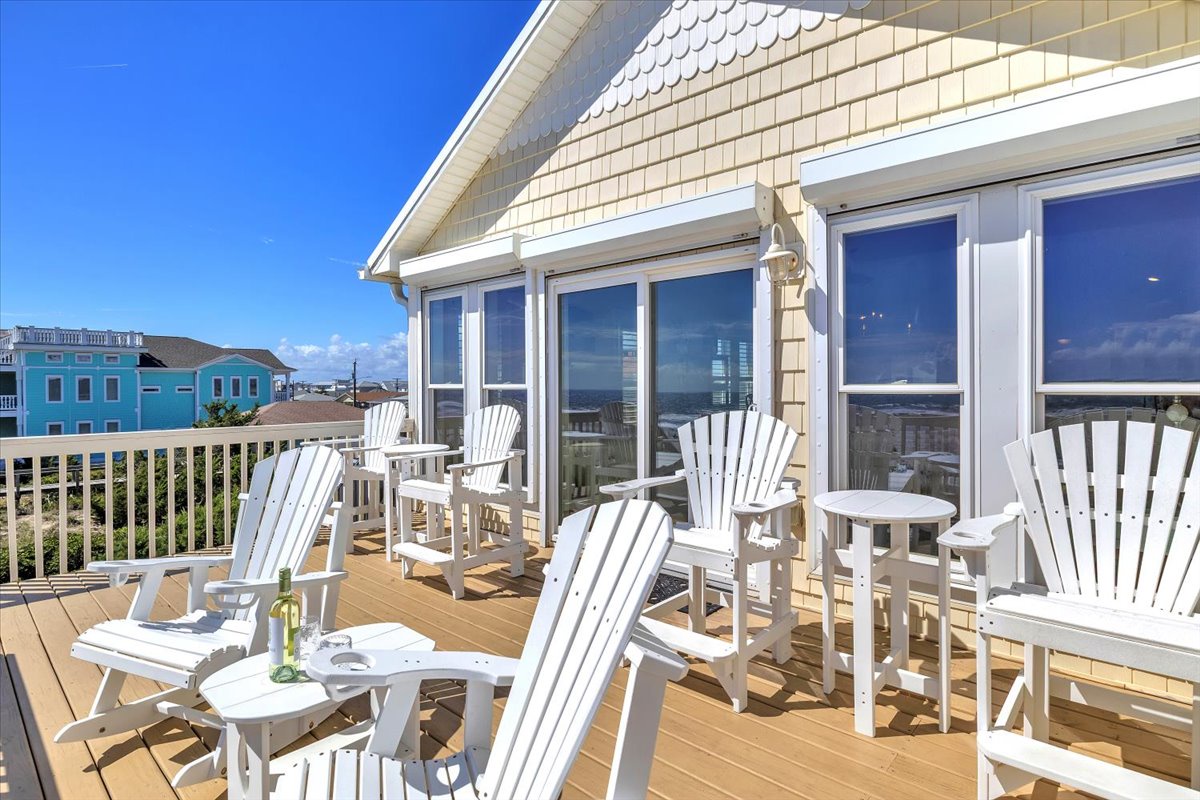 Beachfront Deck, Plenty of Outdoor Dining - 2nd Level