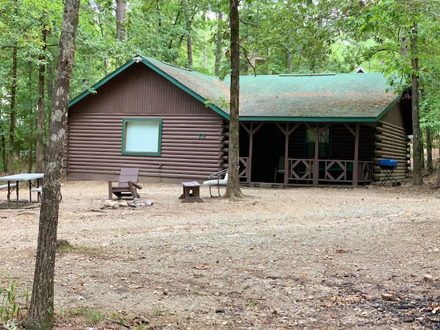 #15 Honeysuckle Hideaway - on stocked fishing ponds w volleyball and playground