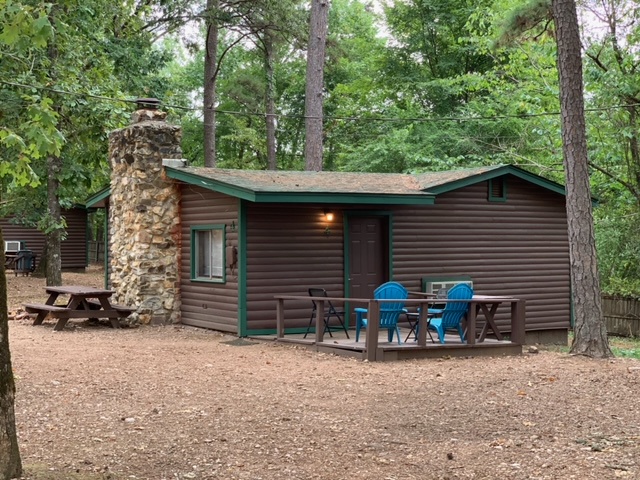 Dogwood Den #4 - on stocked fishing ponds w volleyball and playground