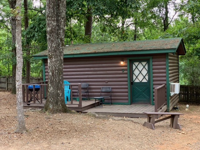 #3 Redbud Rest - on stocked fishing ponds w volleyball and playground