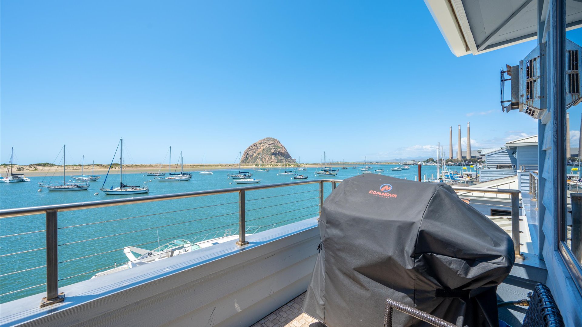 Views of iconic Morro Rock from your balcony