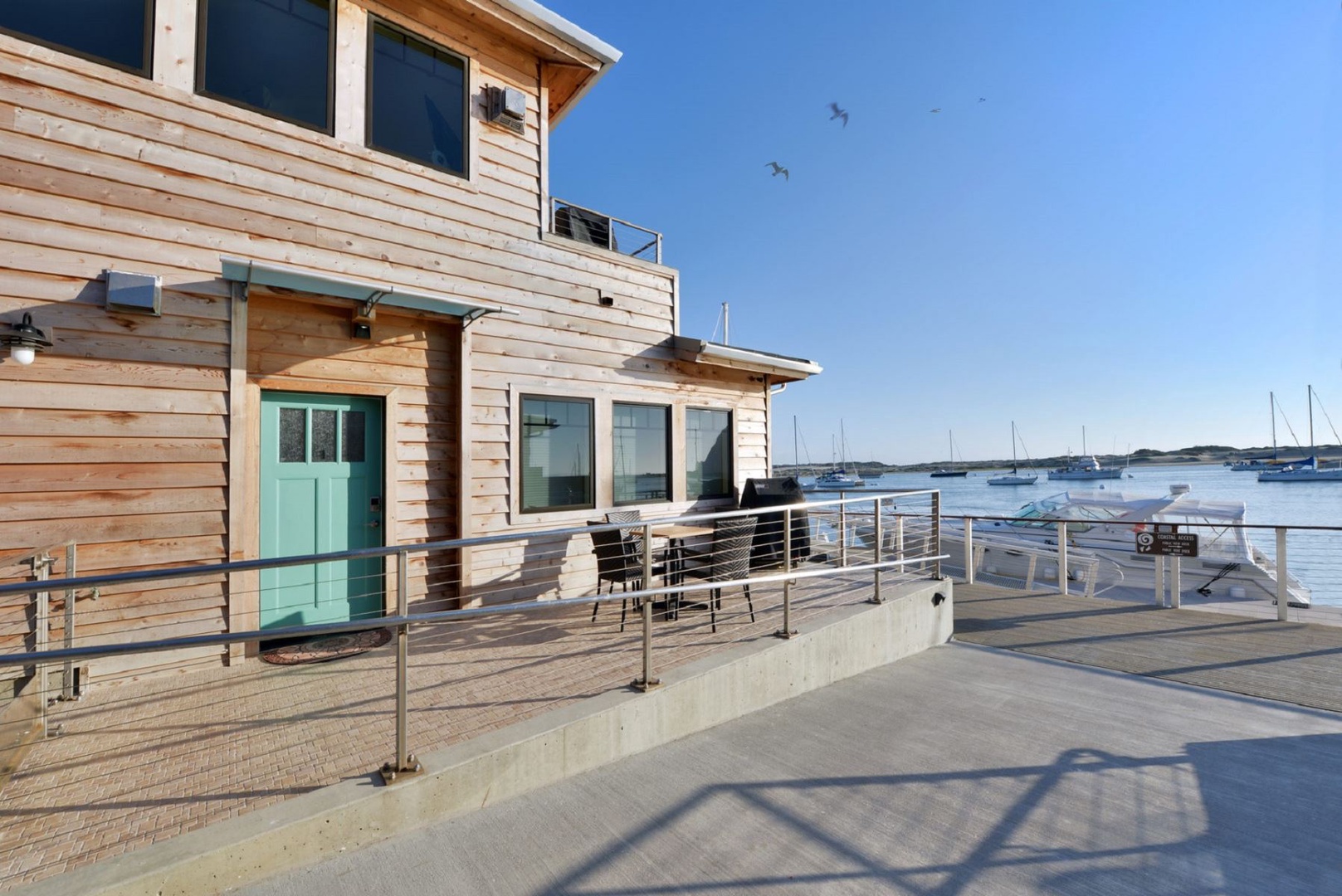 These beautiful condos are the best accommodations available on the Embarcadero. Book your stay today