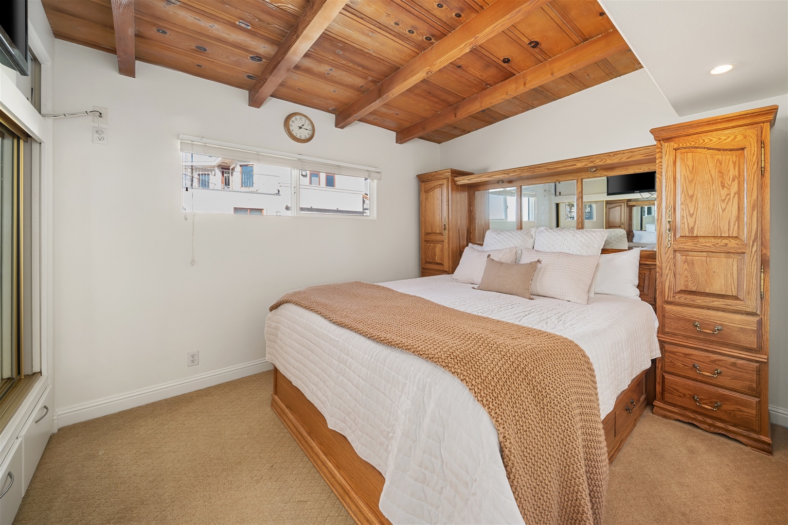 Downstairs the second berdroom includes a king bed