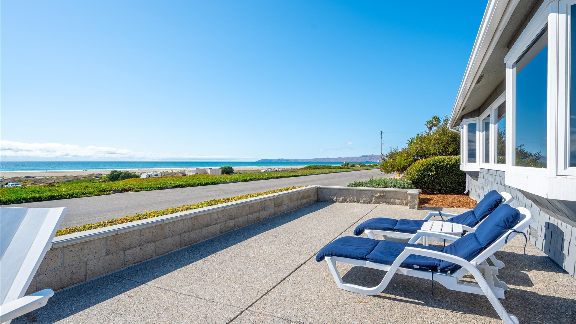 Imagine yourself relaxing on this amazing front patio.