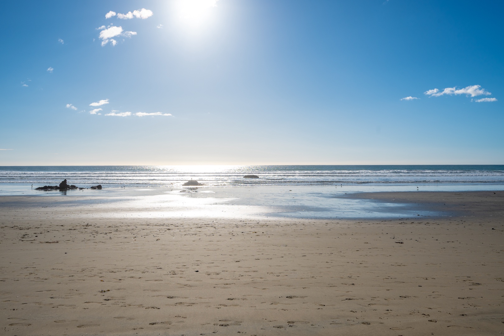 Beachcombers will love exploring the backyard, aka the pacific ocean
