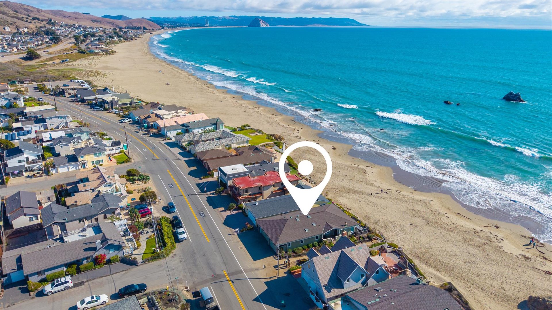 With views of morro rock to the south