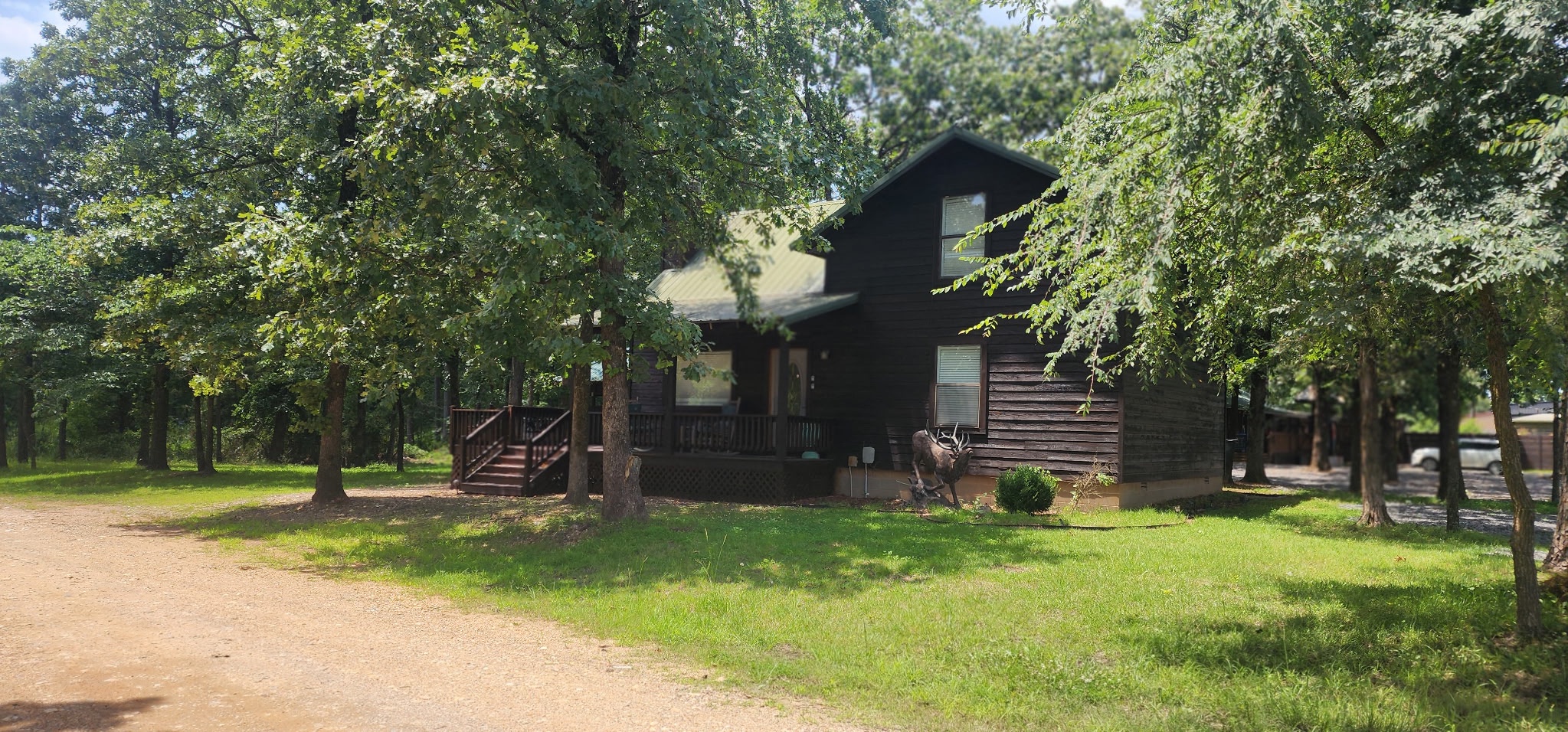 Diamond Lil's Lodge