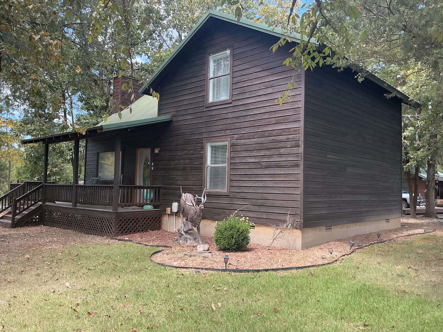 Diamond Lil's Lodge