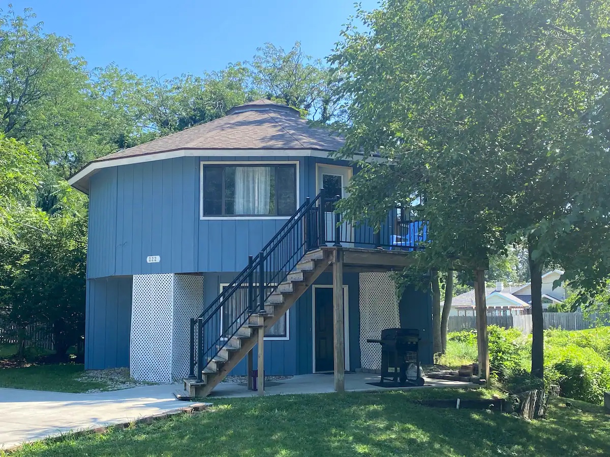 Unique Octagon House 10 minutes to Cedar Point!