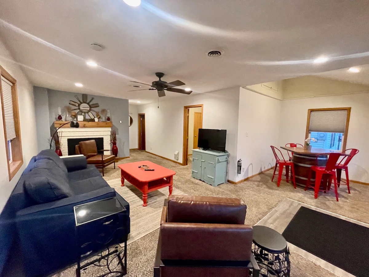 Spacious Family Cottage at Rye Beach