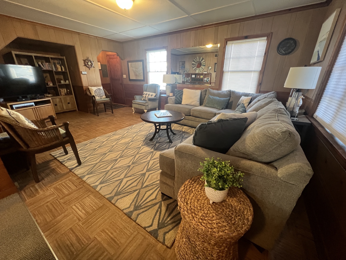 435 4TH AVE