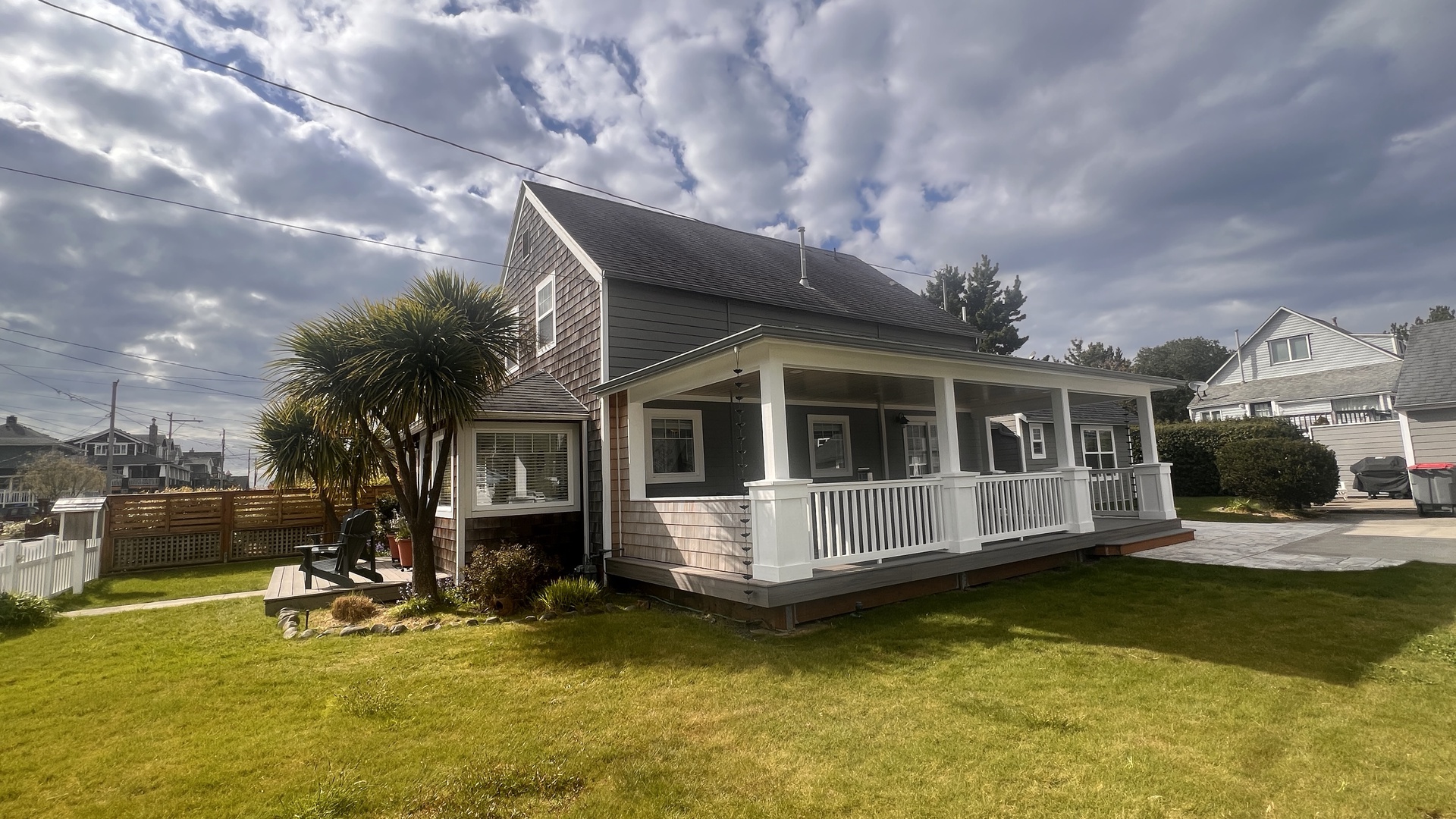 332 7th Ave - Mermaids Tale