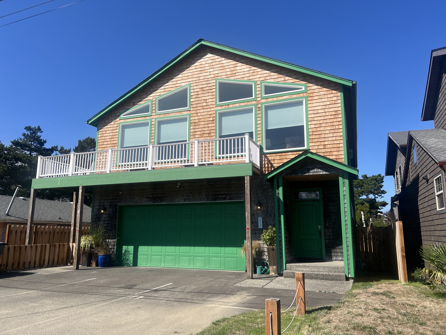 218 14th Ave - Pelican House