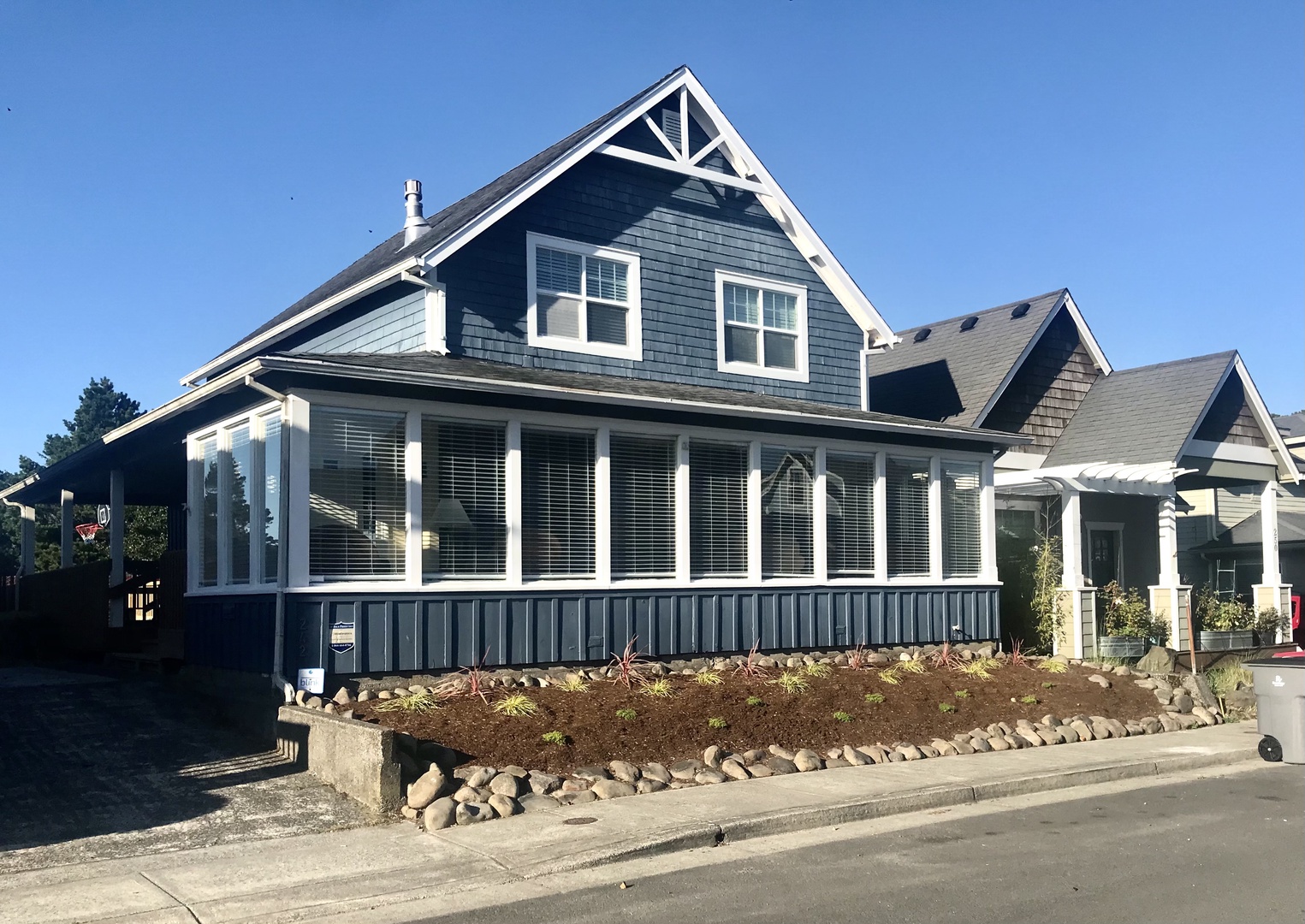 242 12th Ave - Surf Manor NEW listing and family favorite