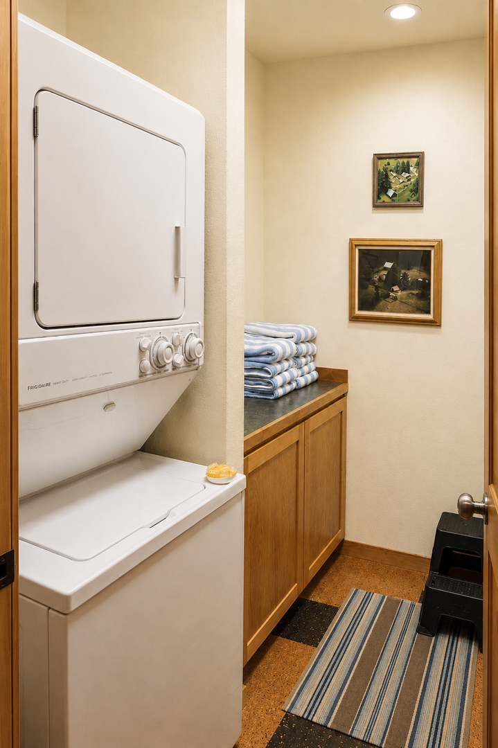 Your in-unit washer and dryer means effortless laundry days, with fresh towels neatly stacked just steps away—everything you need to feel right at home.