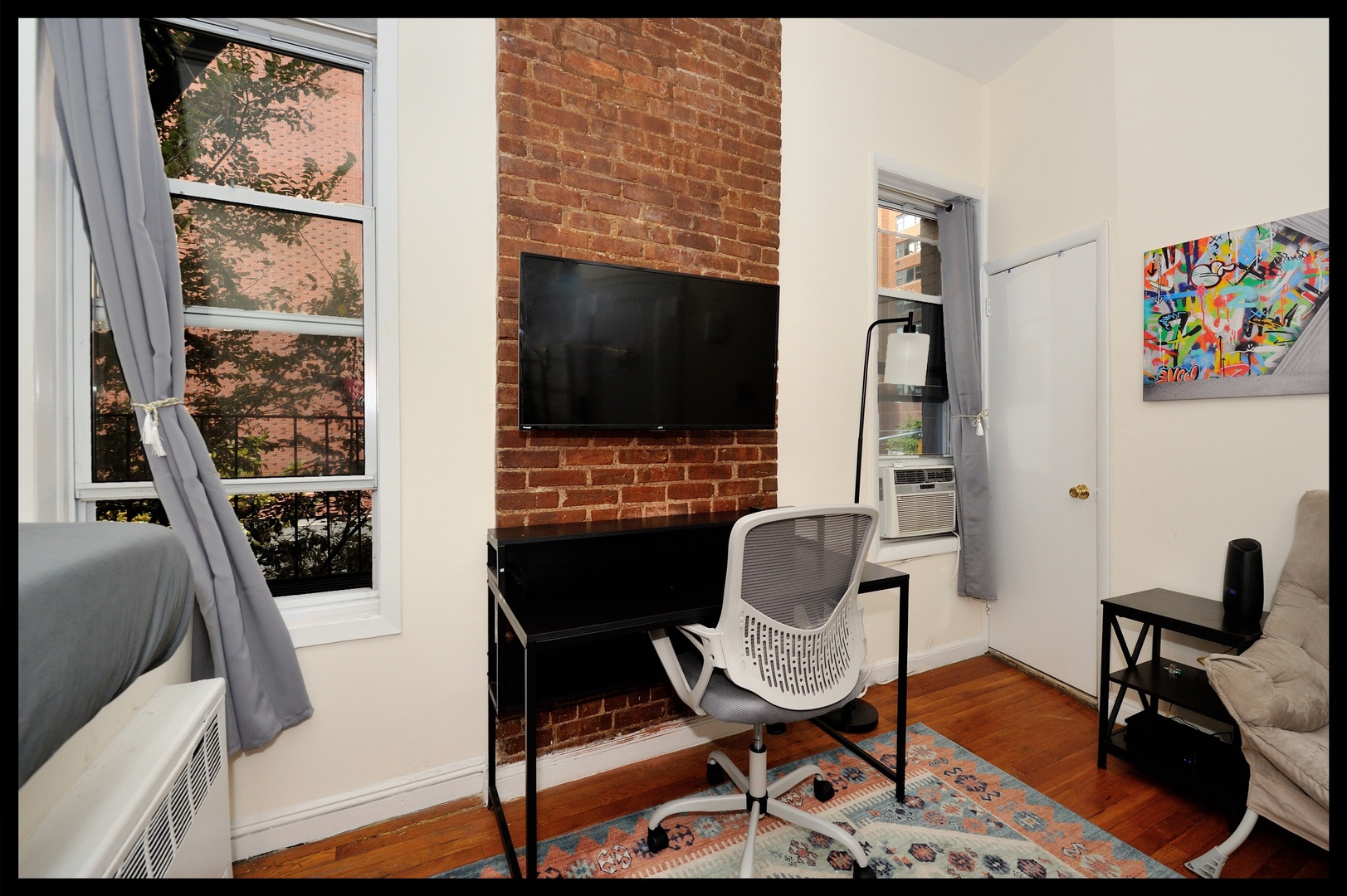 Stylish UES Studio! New York Escape!