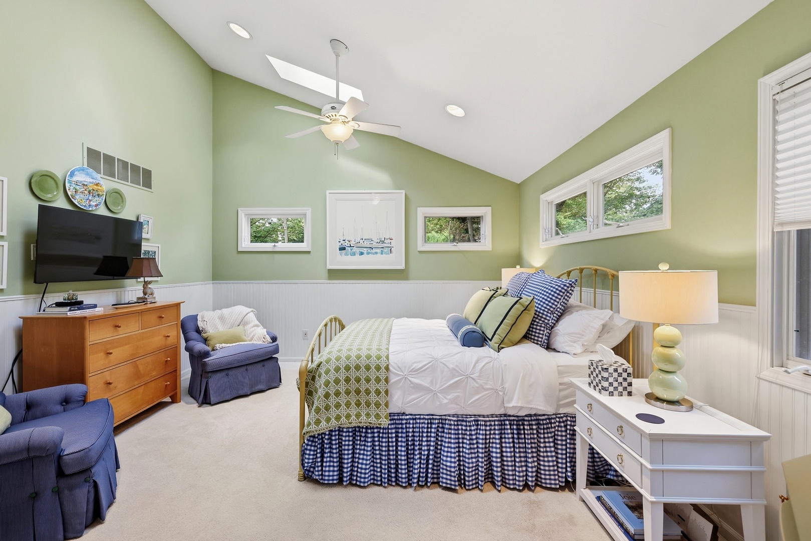 Bedroom #1 (Alt Angle)