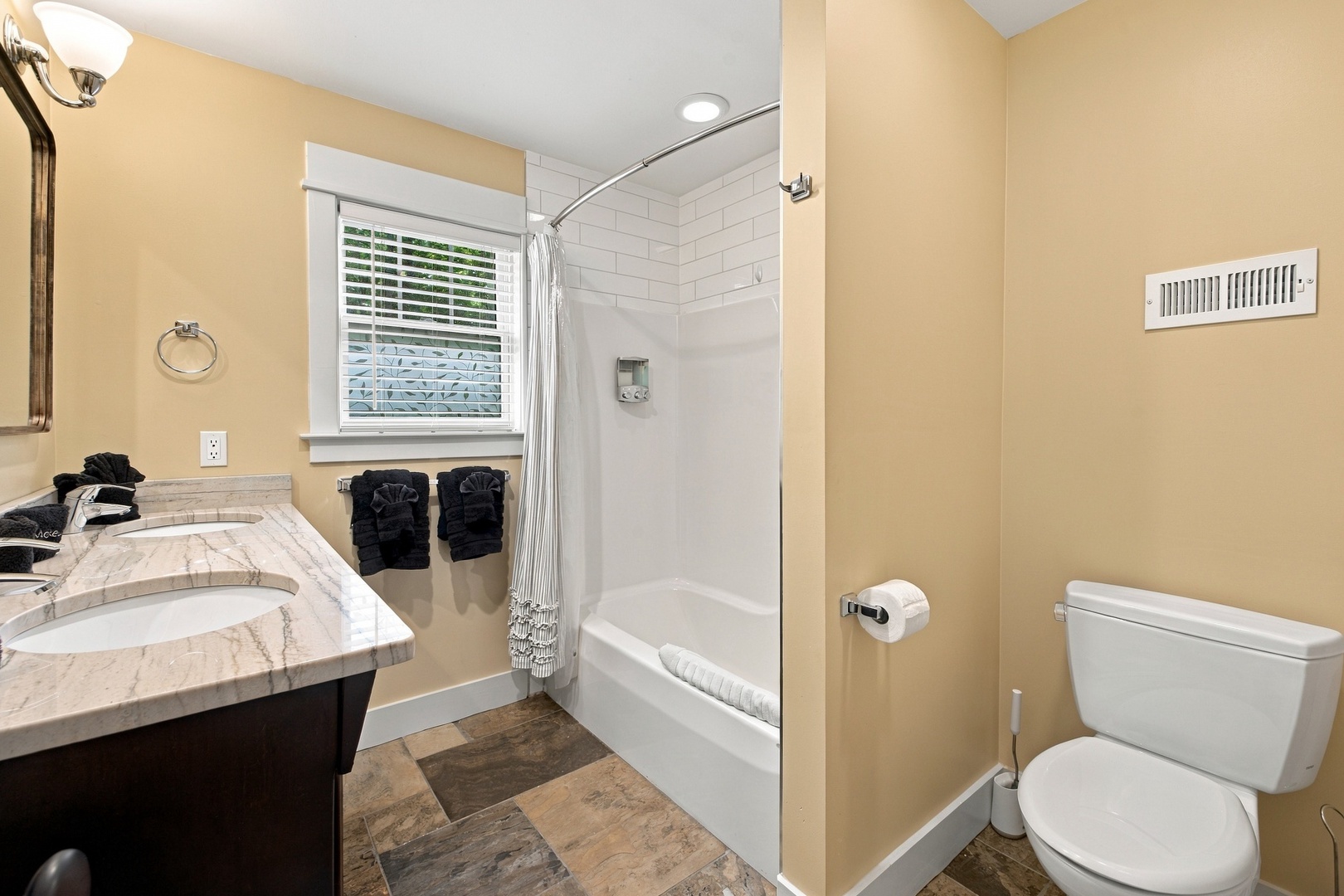 En Suite Full Bathroom For Bedroom #2
