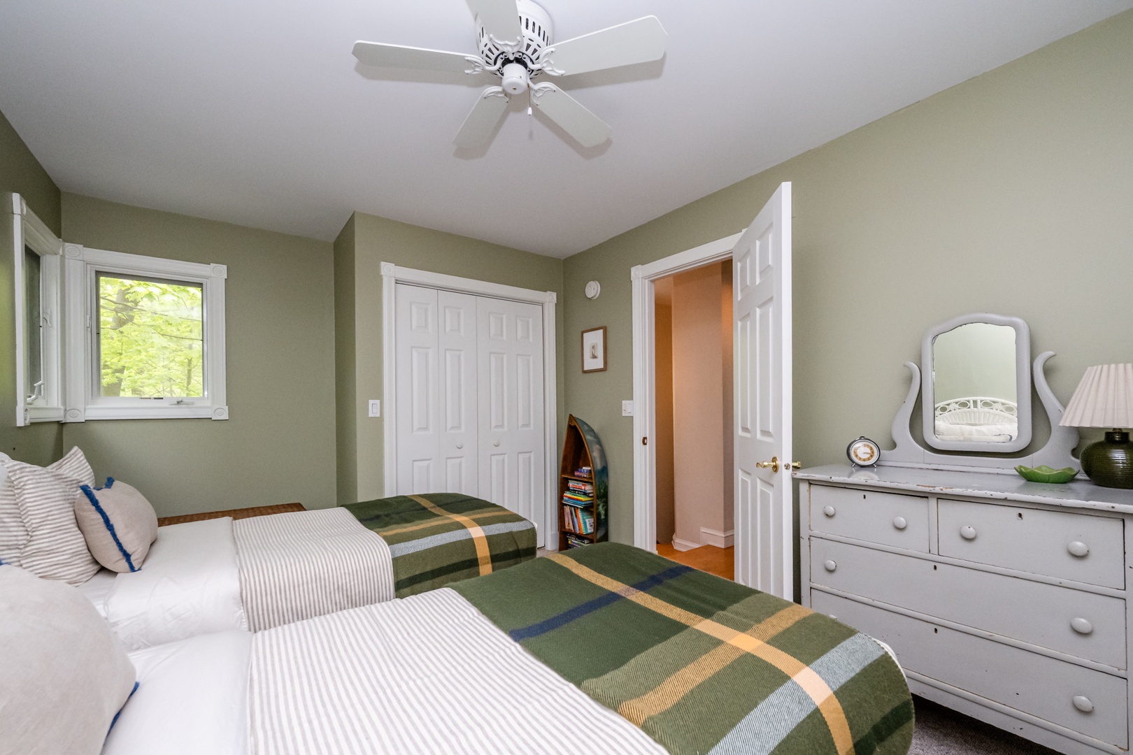Bedroom #3 (Alt Angle)