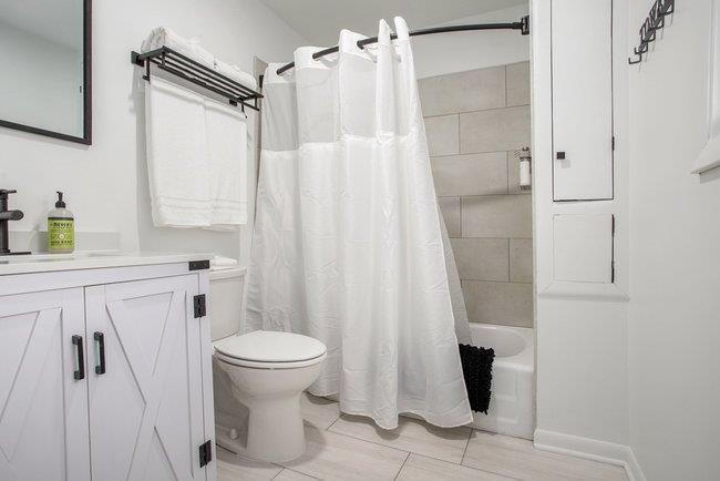 Full Bathroom