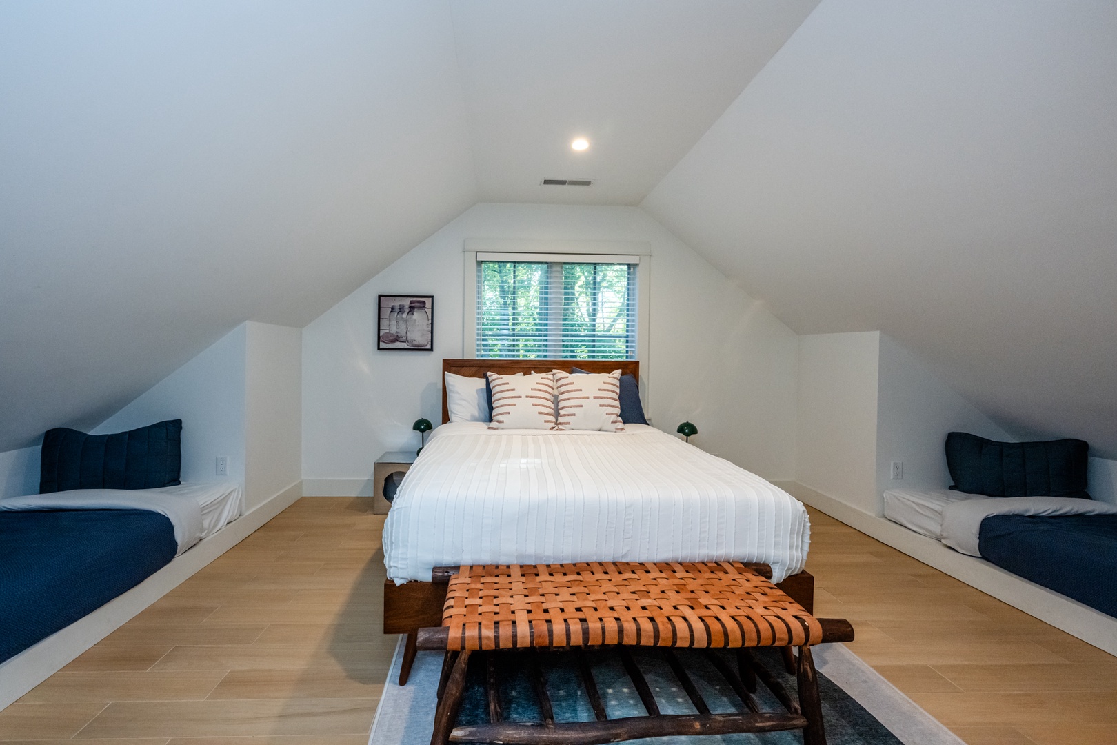 Bedroom #3 (Queen & Two Twins)